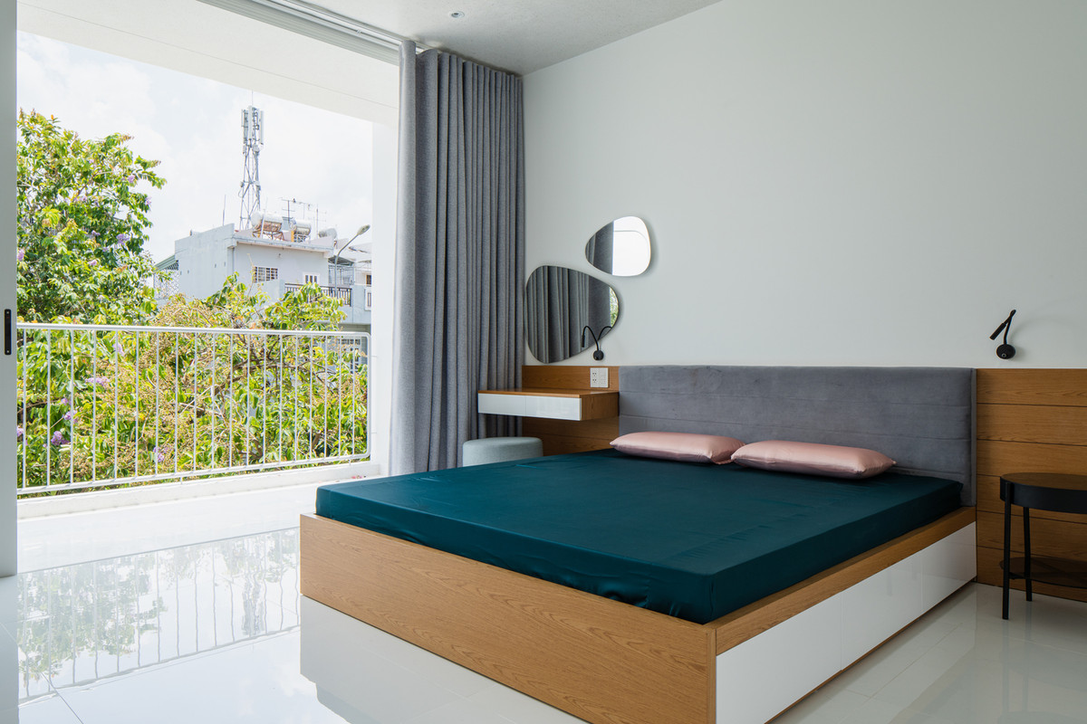 Phòng ngủ đơn giản và thoáng đãng.