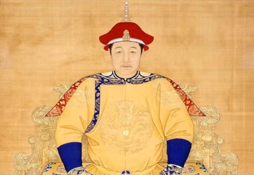 Bi an sau chuyen tinh day bi thuong cua vi Hoang de tre