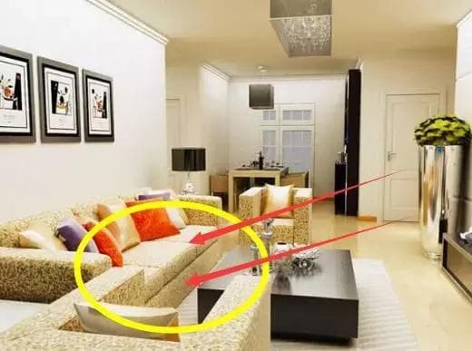 Dat ghe sofa trong phong khach the nao de khong hao tan tien cua?