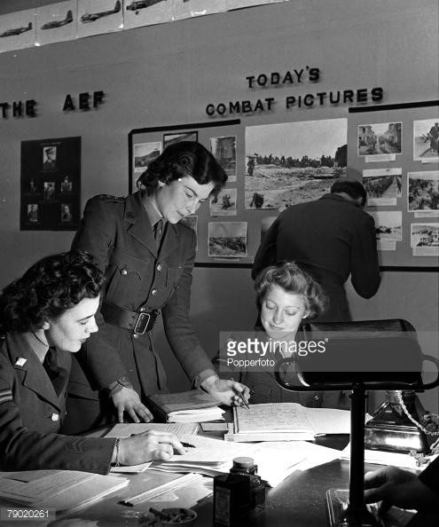 Trung tá Otway đã cử 30 nữ nhân viên thuộc Lực lượng Nữ Không quân Trợ chiến Anh (WAAF) tới các quán rượu địa phương nhằm quyến rũ binh sĩ xem họ có tiết lộ bí mật ra bên ngoài hay không.