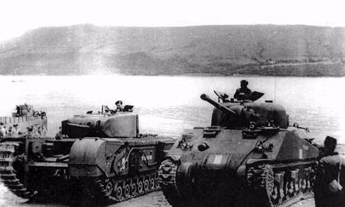 Với vị trí gần bãi biển, Castle Toward là nơi lý tưởng để luyện tập kế hoạch đổ bộ quân sự lớn nhất lịch sử. Quá trình huấn luyện vô cùng khắc nghiệt đến nỗi nhiều binh sĩ chết trong lúc tập luyện.