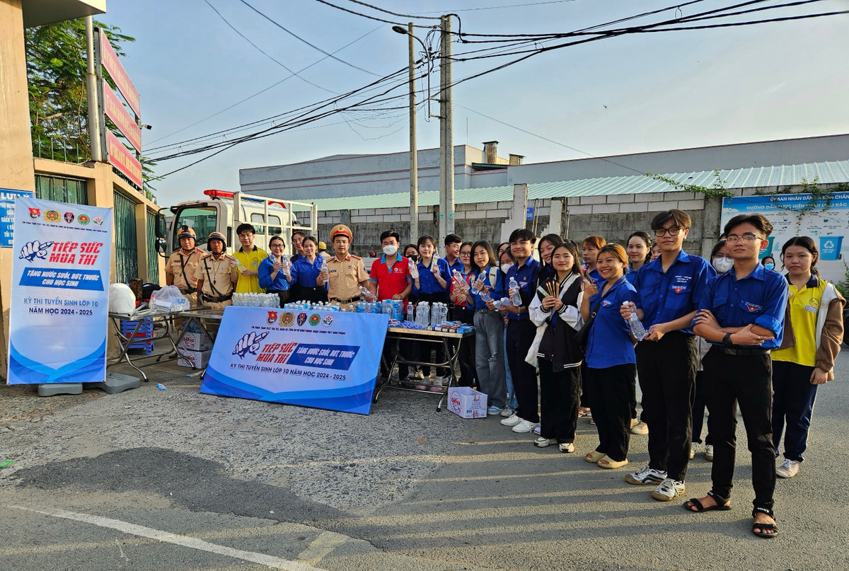 Được biết, đây là kế hoạch “Hành quân xanh” năm 2024 do Đoàn PC08 phát động. Kế hoạch này sẽ diễn ra trong tất cả các kỳ thi tuyển sinh trên toàn địa bàn TP HCM.