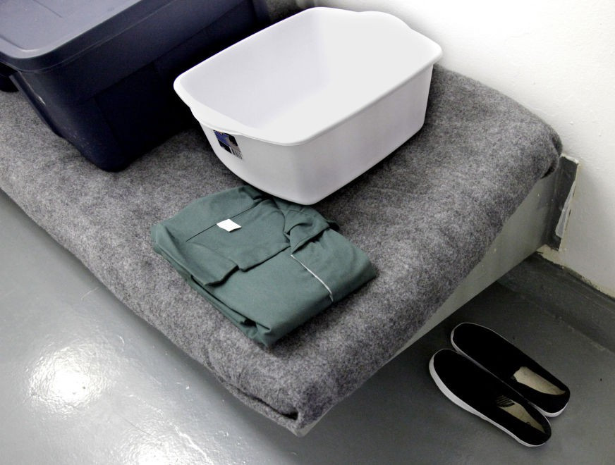 Đây là những vật dụng cho tù nhân mới đến tại Khu giam giữ Brooklyn. Nhà tù nói trên đã được mở lại vào năm 2012 để giảm bớt gánh nặng cho nhà tù Rikers Island.