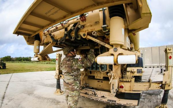 Hệ thống THAAD loại tăng tầm bắn sử dụng đầu đạn sát thương nguyên mẫu cũ, cơ chế điều khiển cũng theo phương thức “Quán tính + chỉ lệnh + ảnh hồng ngoại”. Phương thức này có lợi cho phòng ngự mục tiêu tốc độ vượt siêu thanh.