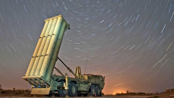 Trong tác chiến tương lai, nhờ vào nhiều hệ thống senso trên mặt đất và trên không sử dụng cho hệ thống phòng thủ tên lửa đường đạn, Mỹ sẽ thông qua hệ thống thông tin chỉ huy điều hành và quản lý tác chiến để truyền tải đến hệ thống phòng thủ những thông tin về mục tiêu đang đe dọa. Căn cứ vào tốc độ và vị trí bay của mục tiêu, hệ thống có thể xác định mục tiêu liệu có phải là loại vũ khí bay với tốc độ vượt siêu thanh hay không, từ đó tự động ra lệnh có nên đánh chặn hay không.