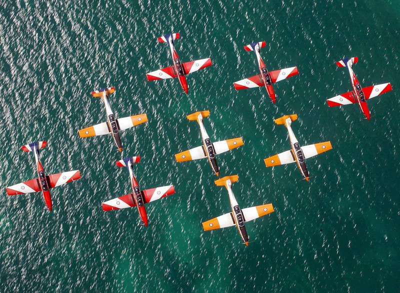 Không quân Hoàng gia Australia với màn trình diễn trên không bằng những chiếc máy bay Pilatus PC-9.