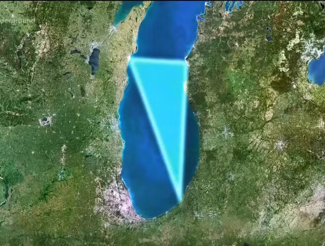 Không nổi tiếng như "người anh em" họ miền Nam của nó là tam giác Bermuda, tuy nhiên, "tam giác quỷ thứ hai" Michigan cũng khiến con nguời "ớn lạnh" bởi đây là nơi xảy ra các vụ mất tích bí ẩn.