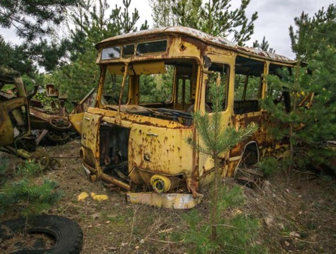 Tháng 10/1946, Paul Jepson (8 tuổi) biến mất khi đi từ một trang trại vào vùng đất này. Hai tháng sau, Paula Welden (19 tuổi) đã biến mất trong khi đi dạo tại khu vực này.