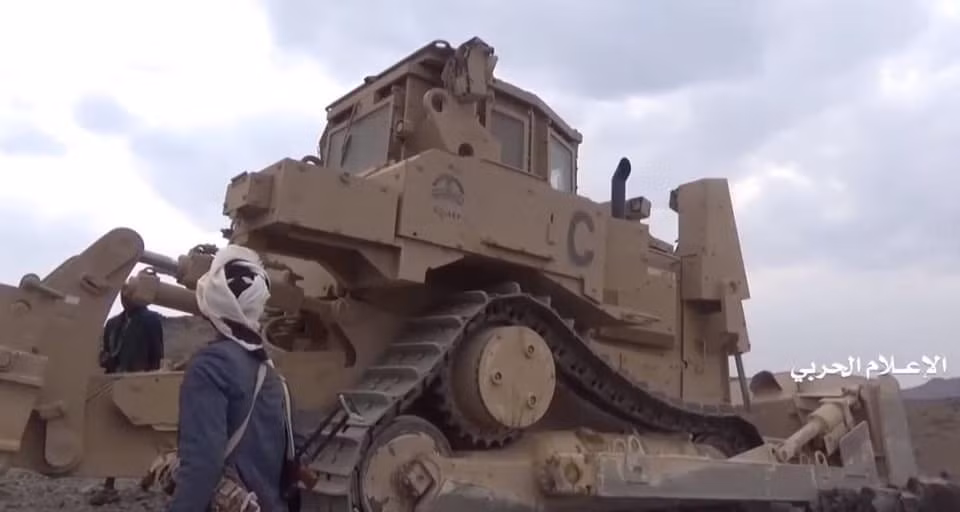 Đại tá Yahiya Sarea - phát ngôn viên của Houthi cho biết và xác nhận quân đội Saudi đã thiệt hại chưa từng có về binh lực và hỏa lực với 3 lữ đoàn bị tiêu diệt, hàng ngàn quân nhân thiệt mạng hoặc bị bắt.