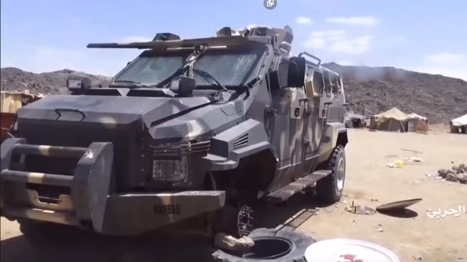 Đặc biệt hơn, hàng chục xe thiết giáp tối tân đã bị phá hủy hoặc thu giữ, trong đó có cả những loại hiện đại như LAV-25, Oshkosh M-ATV, KADDB AL-Wahsh, Spartan, M163 VADS và một số xe ủi bọc thép, xe bán tải...