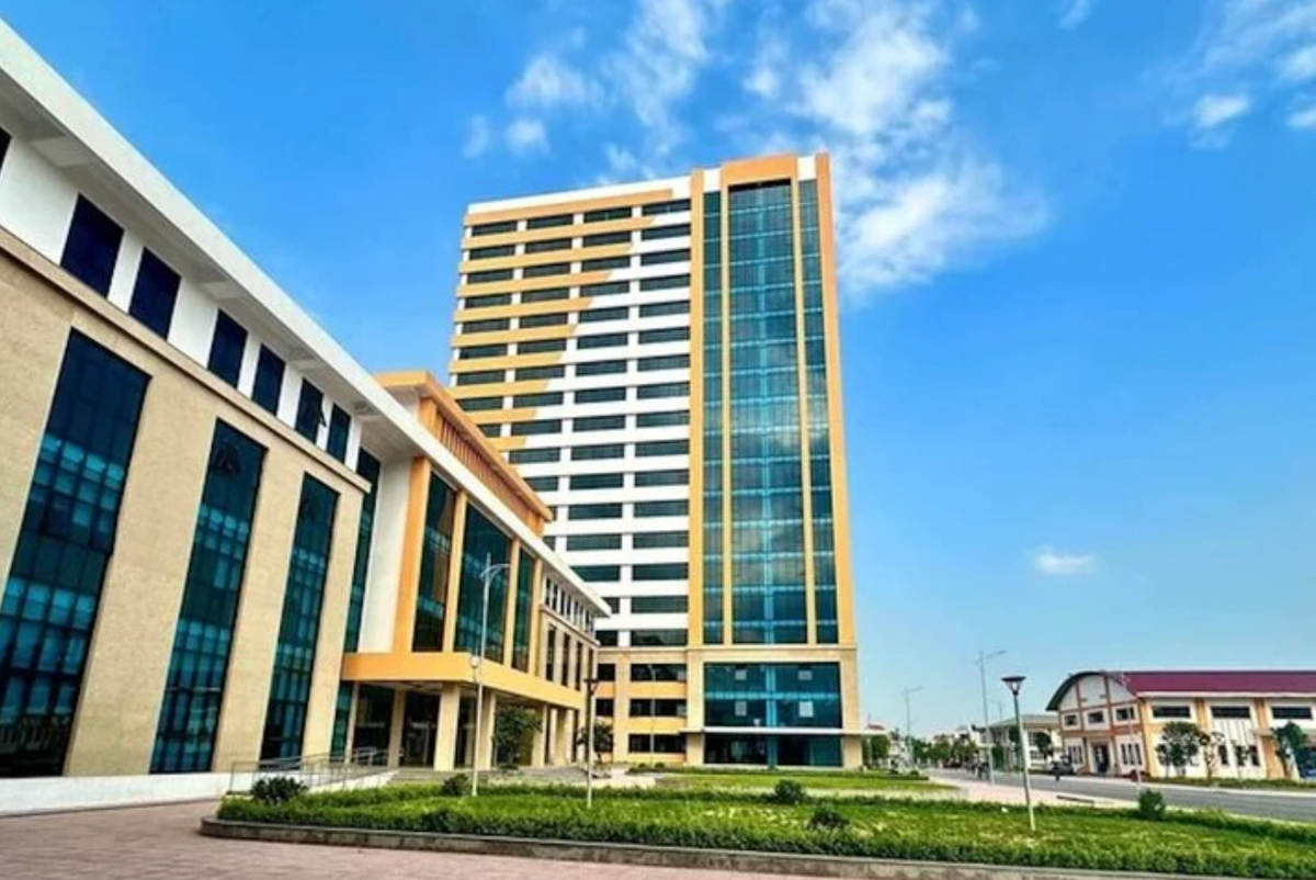 Bắt Trưởng phòng Đào tạo Trường cao đẳng Việt - Hàn Quảng Ninh Bat Truong phong Dao tao Truong cao dang Viet - Han Quang Ninh