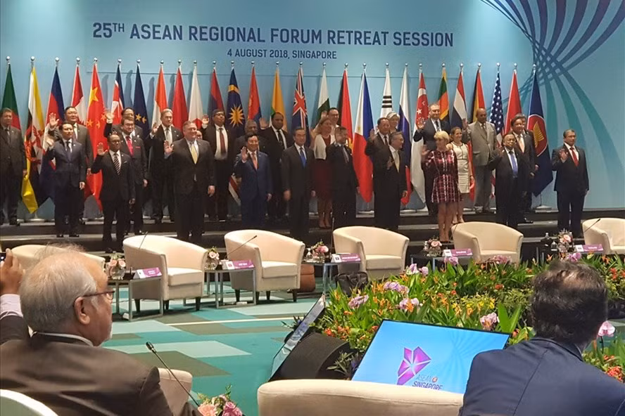 Viet Nam thong bao cac sang kien tai Dien dan Khu vuc ASEAN