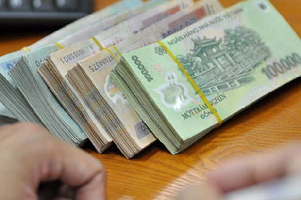 Chong nai lung ra lam duoc 10 trieu/thang, vo lot sach con len mang khoe