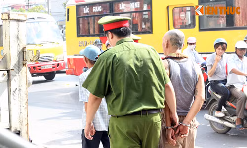 Nguoi “chay” benh an tam than cho toi pham doi mat muc an nao?-Hinh-2