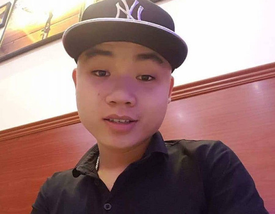 Nhân viên quán karaoke đâm chết đồng nghiệp vì...tới muộn Nhan vien quan karaoke dam chet dong nghiep vi...toi muon