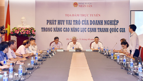 Doanh nghiep Viet Nam dang bi nhieu rao can lam giam nang luc canh tranh