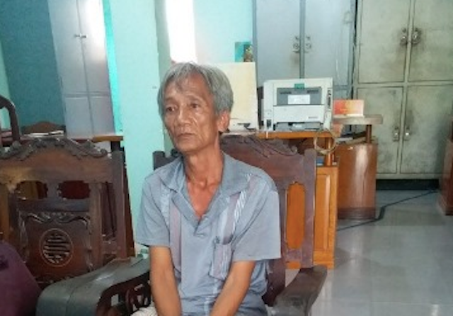 Ke giet nguoi phu nu, troi hai tay khai gi voi canh sat?