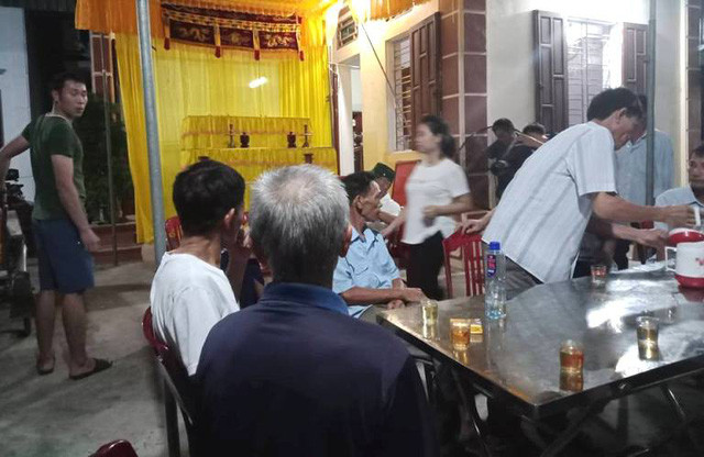 Nan nhan trong vu em re chem chi dau da tu vong