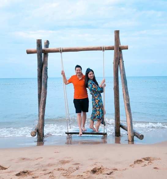 Đăng Dương và Kim Xuyến kết hôn đã 16 năm và có 2 cậu con trai nhưng vẫn luôn tình tứ như vợ chồng son.