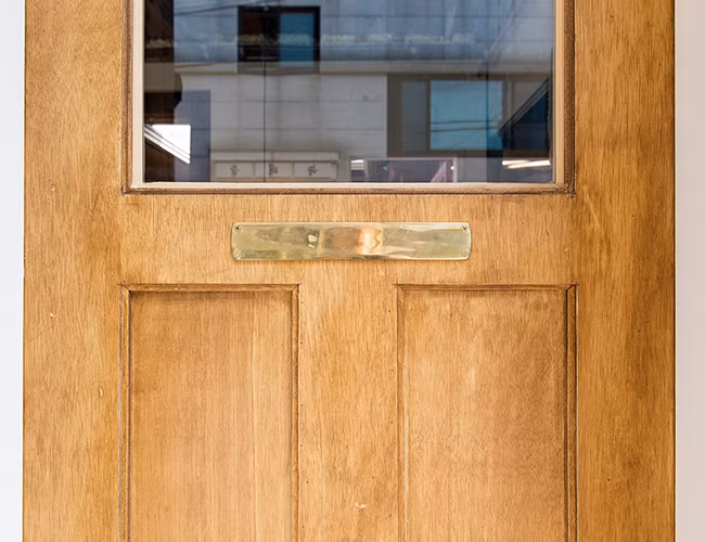 Sự giao thoa các yếu tố tự nhiên mang lại cho hanok vẻ đẹp đơn giản, mềm mại.