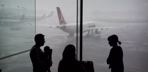 Tại sao cả gia đình không nên ngồi cùng một chuyến bay? Tai sao ca gia dinh khong nen ngoi cung mot chuyen bay?