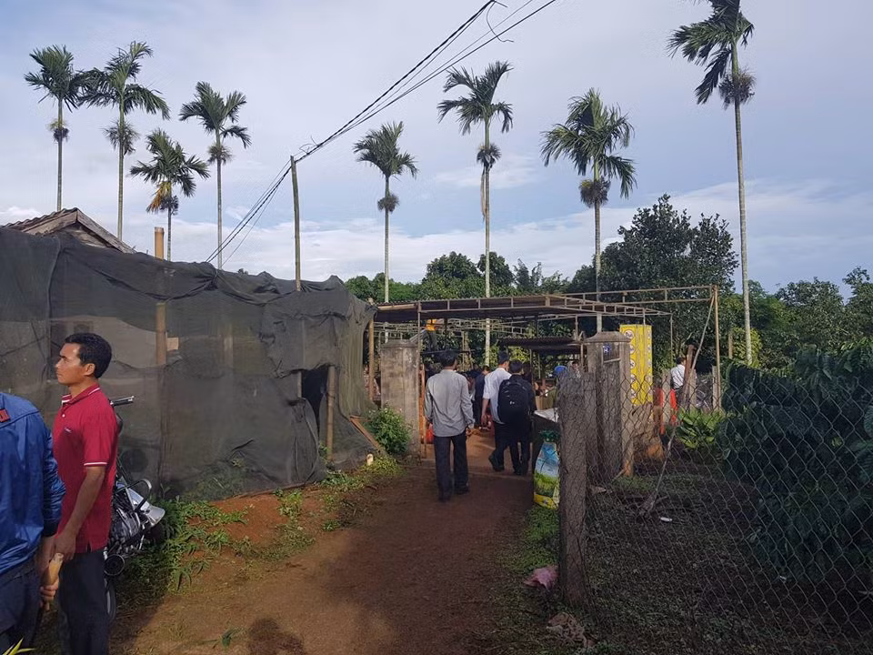 Dak Lak: Can bo tu phap nhan tin cho vo roi treo co tu tu trong vuon