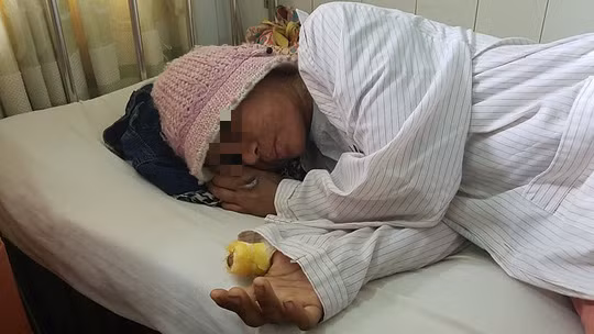 Y Nhiêu điều trị tại bệnh viện.