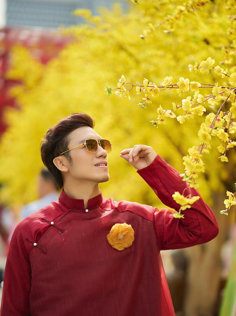 Duong Quoc Hung boi roi khi ngay Tet duoc hoi “bao gio lay vo”