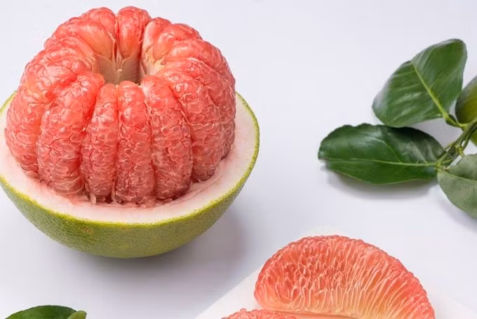 Nhung dieu can tranh khi an buoi keo ruoc hoa vao than