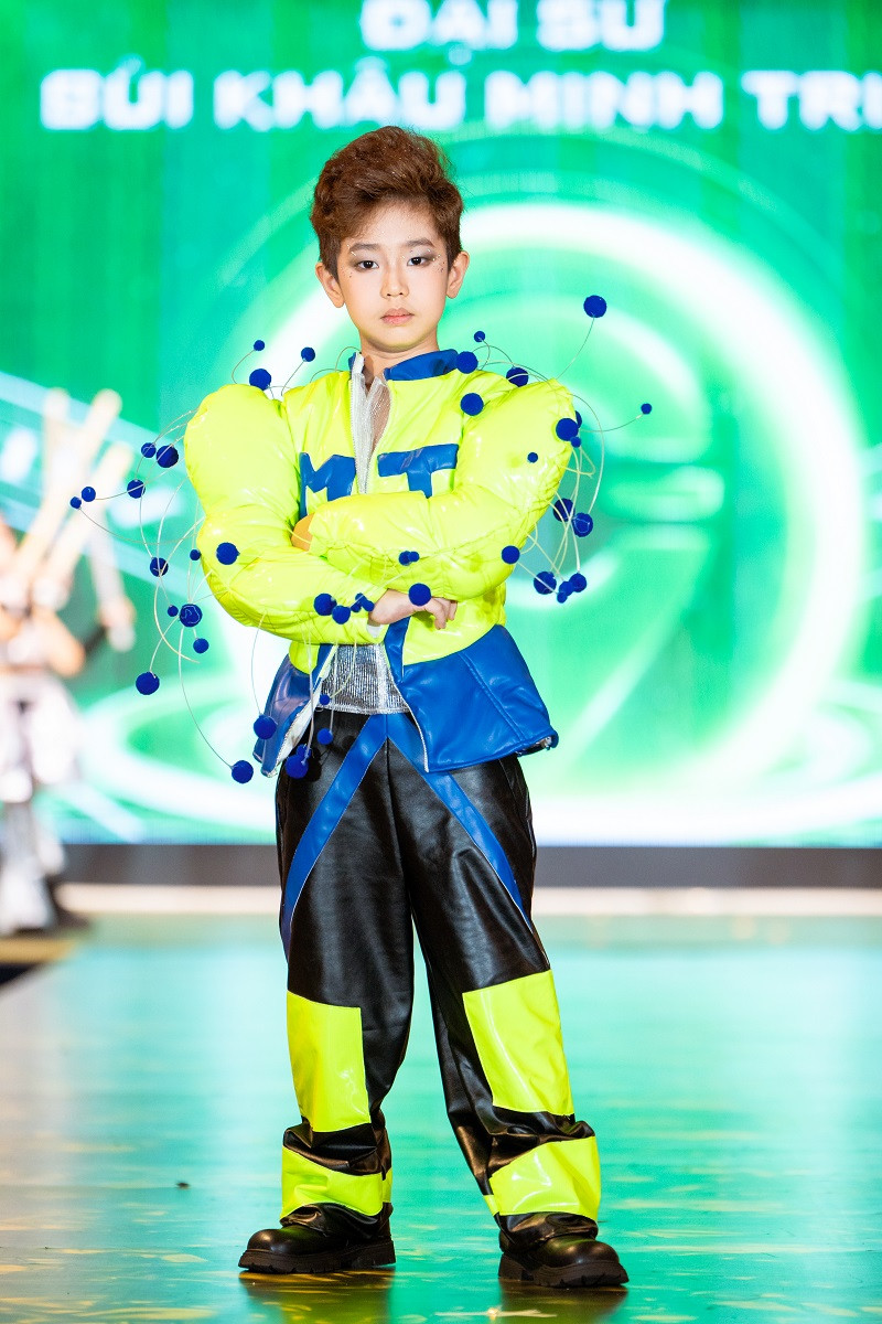 Đây không chỉ là sân chơi chuyên nghiệp để các em nhỏ đam mê nghệ thuật thể hiện tài năng mà còn là một hành trình quảng bá văn hóa, tôn vinh những giá trị truyền thống đặc sắc của Việt Nam.