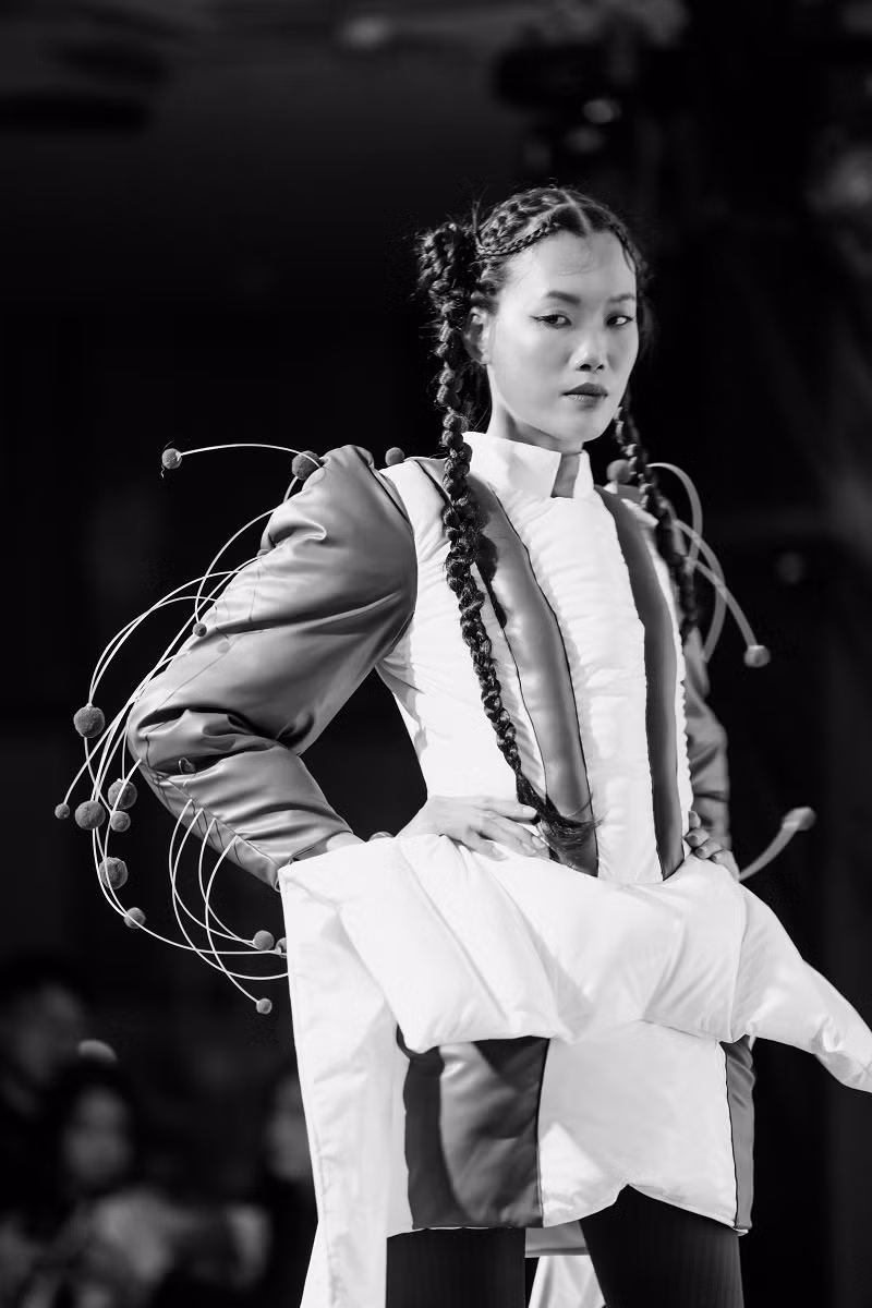 Nguyễn Hợp sinh năm 1992, là Á quân Vietnam's Next Top Model 2015. Cô còn được chú ý khi tham gia cuộc thi Vietnam's Next Top All Stars năm 2017.