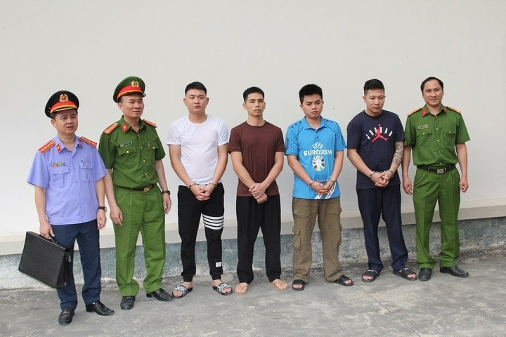 Hoa chat trong 3.500 tan gia do o Nghe An nguy hiem sao?