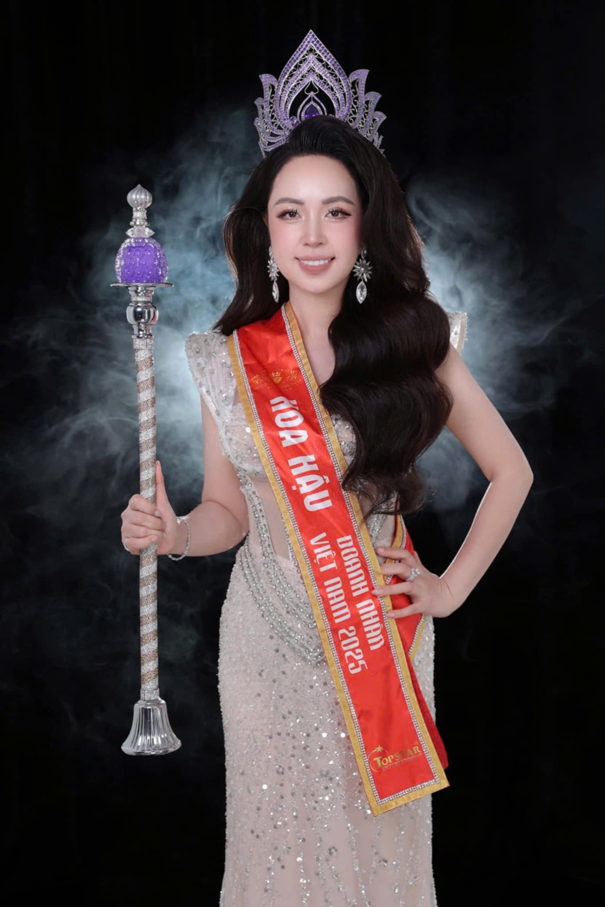 Ngoài ra, Hoàng Thu Thủy ấp ủ thực hiện dự án hỗ trợ kinh doanh dành cho những bạn gái trẻ mới vào nghề hay nữ doanh nhân trẻ khởi nghiệp.