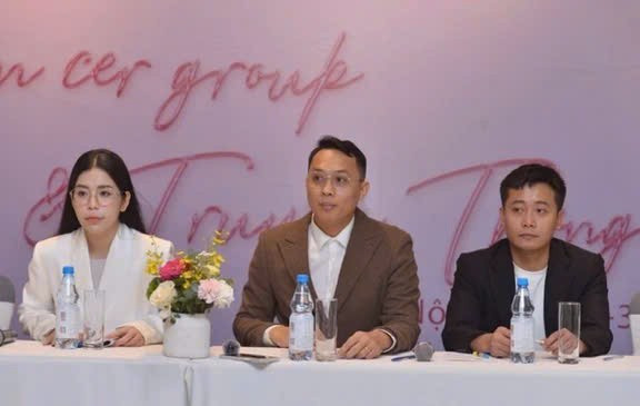 Quang Linh Vlogs, Hang Du Muc co bi cam hoat dong mang xa hoi?