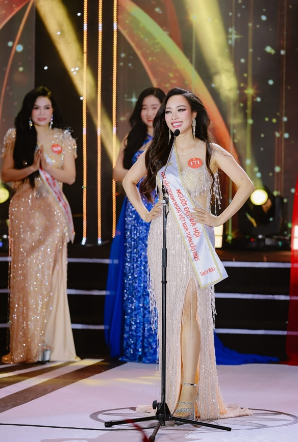 Pham Thi Phuong xuat sac doat danh hieu Hoa hau Nhan ai-Hinh-3