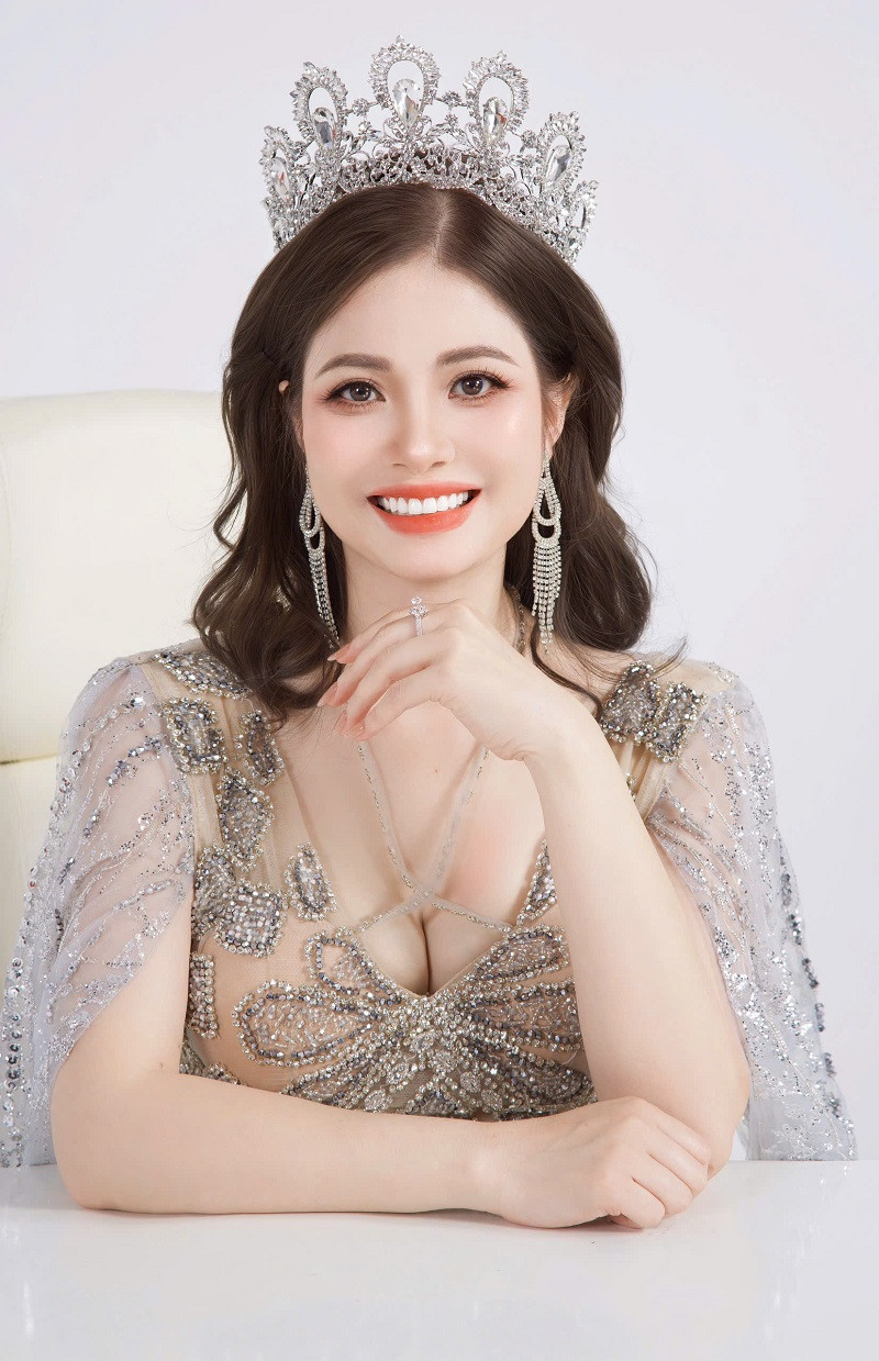 Ngày trở về sau hành trình nhan sắc, cô bày tỏ: “Niềm vui của tôi ngày hôm nay không chỉ là niềm vui cá nhân, mà còn là niềm tự hào của gia đình, bạn bè và đặc biệt là người dân quê hương Hà Tĩnh. Tôi cảm nhận được sự ủng hộ vô cùng lớn lao từ họ - những người luôn âm thầm cổ vũ, tiếp thêm cho tôi sức mạnh để vững bước trên hành trình chinh phục ước mơ".