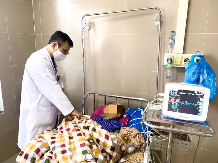 Nhiều bệnh nhân vỡ đại tràng do thụt tháo tại nhà Nhieu benh nhan vo dai trang do thut thao tai nha