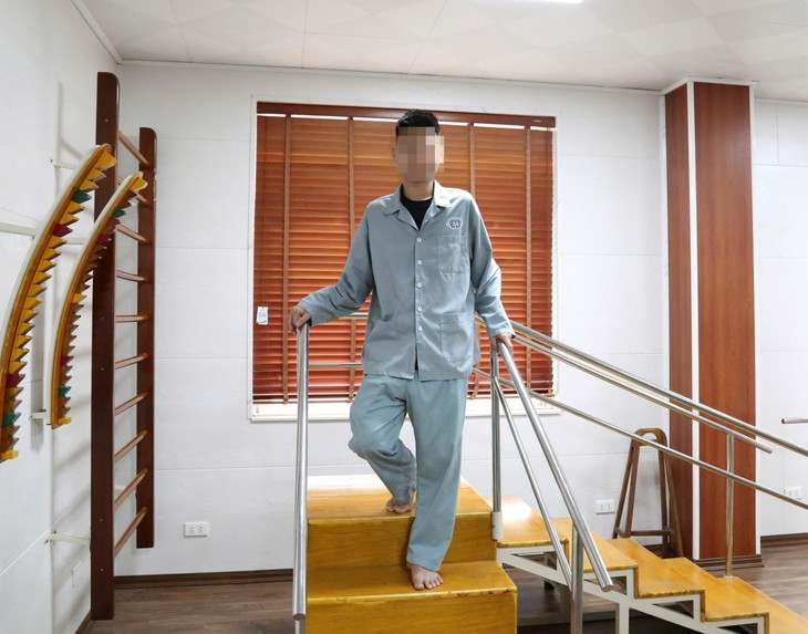 Thieu nien 14 tuoi bi viem tuy de doa liet vinh vien-Hinh-3