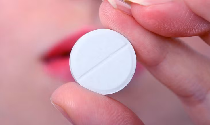 Người phụ nữ nguy kịch vì uống thuốc phá thai mua trên mạng Nguoi phu nu nguy kich vi uong thuoc pha thai mua tren mang