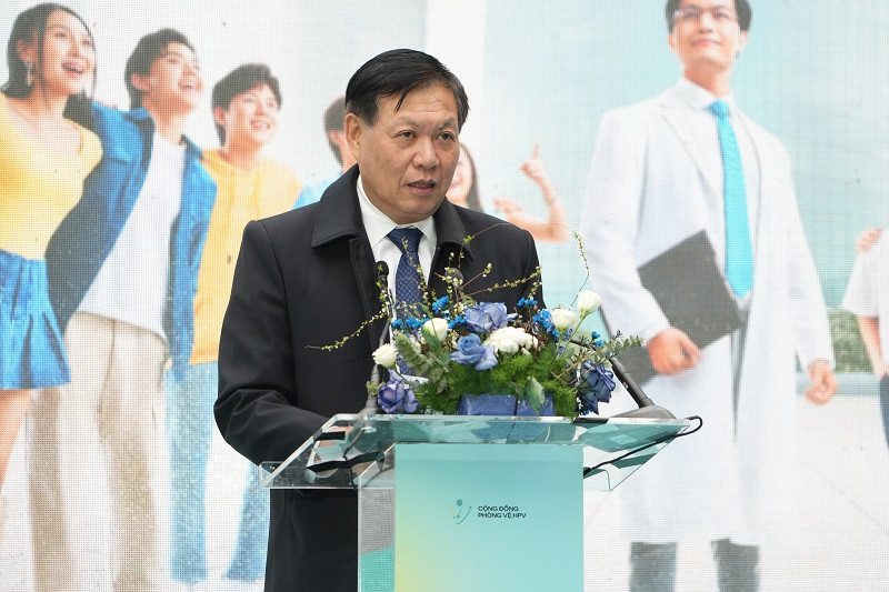 Ha Anh Tuan dong hanh cung chien dich nang cao nhan thuc ve HPV