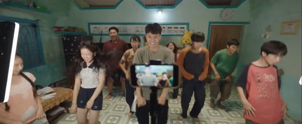 Ly Hai tung teaser trailer Lat mat 8: Vong tay nang gay thich thu