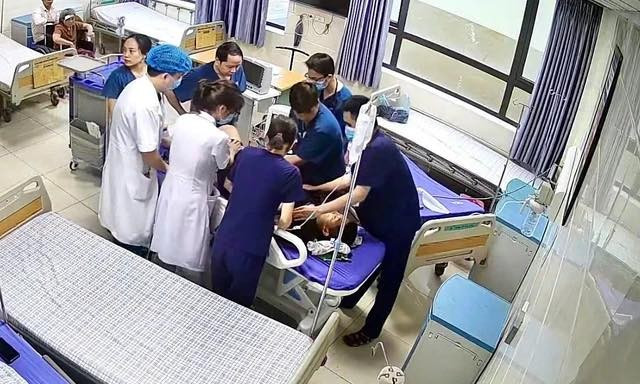 Bo Y te vao cuoc vu bac si bi hanh hung o Phu Tho