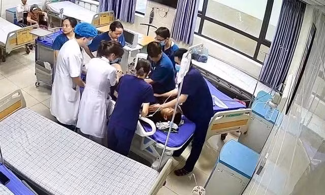 Bo Y te vao cuoc vu bac si bi hanh hung o Phu Tho