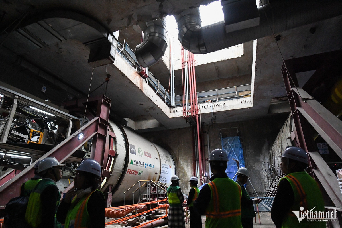Quá trình thi công máy khoan hầm sẽ tăng tốc đến tốc độ tiêu chuẩn khoảng 10m/ngày.
