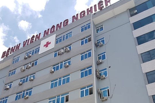 Cùng với việc thuyết phục gia đình nạn nhân, đại tá Nguyễn Tiến Tần đã cử một mũi công tác của Đội Cảnh sát hình sự đến Bệnh viện Nông nghiệp I để trao đổi, nắm thông tin. Qua thông tin các bác sĩ cung cấp, cháu bé bị tím ở hai bên tai, bị phù nề ở má và xuất huyết não phía bên trái… (Ảnh minh họa) 