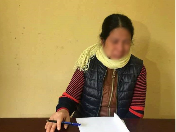  Người giúp việc tung hứng, đánh đập dã man bé gái hơn 1 tháng tuổi ở Hà Nam : Ngày 27/11/2017, CQĐT Công an TP Phủ Lý (tỉnh Hà Nam) đã ra quyết định khởi tố bị can Nguyễn Thị Hàn (còn gọi là Hoàn, SN 1960, trú tại Bình Thượng, xã Yên Thọ, huyện Ý Yên, Nam Định) để điều tra làm rõ hành vi "Hành hạ người khác". 