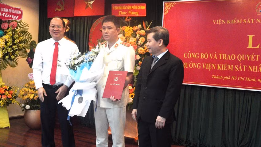 Phát biểu giao nhiệm vụ, ông Lê Minh Trí - Viện trưởng Viện KSND tối cao đánh giá cao năng lực của ông Thái và cho biết ông Thái từng trải qua nhiều vị trí, chức vụ quan trọng. Ông từng là vụ trưởng Vụ 5 - vụ thường xuyên tham mưu cho lãnh đạo Viện KSND tối cao. Ông Lê Minh Trí kỳ vọng tân viện trưởng VKSND TP.HCM sẽ biết quy tụ, lắng nghe cơ sở, cùng tháo gỡ khó khăn để tập thể Viện KSND hai cấp TP HCM đoàn kết, phát triển.