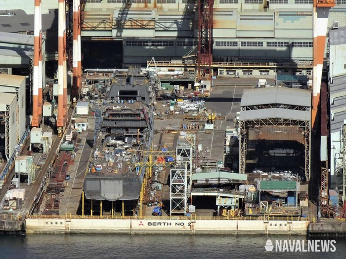 Hai trạm vũ khí điều khiển từ xa, một hệ thống tên lửa hải đối không tầm thấp SeaRam, 8 tên lửa chống hạm Type-17 với tầm bắn tới 400 km.