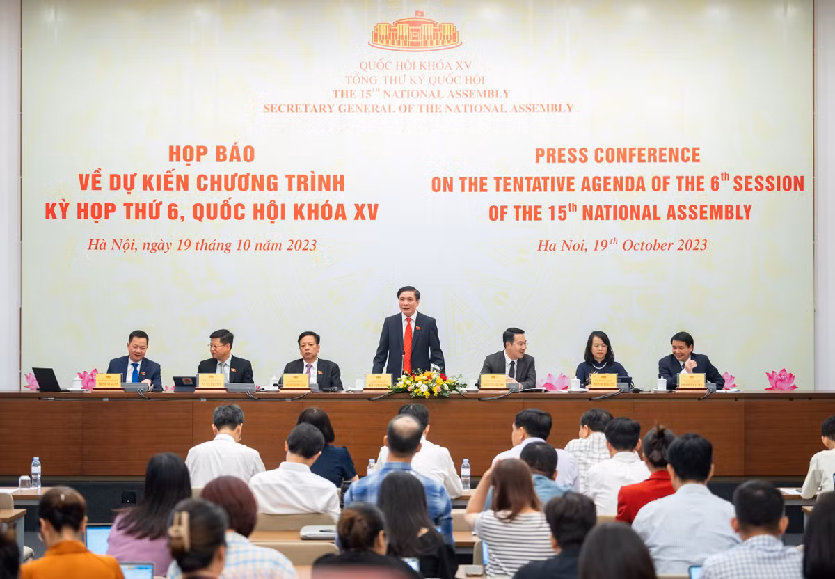 Ky hop thu 6: Khong chat van Bo truong theo nhom linh vuc phu trach