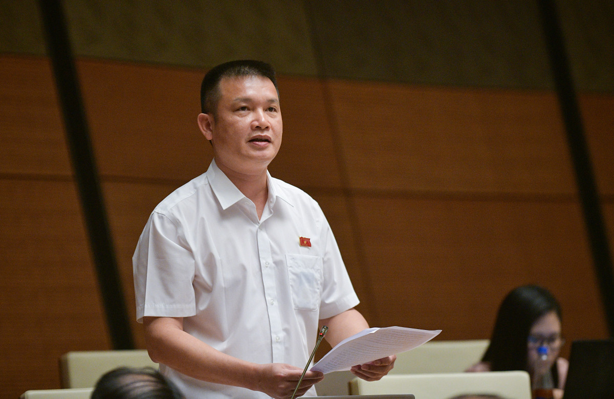 70 tuổi đi tuần tra, điều tiết giao thông... thì sao làm được? - Hình 2 70 tuoi di tuan tra, dieu tiet giao thong... thi sao lam duoc?-Hinh-2